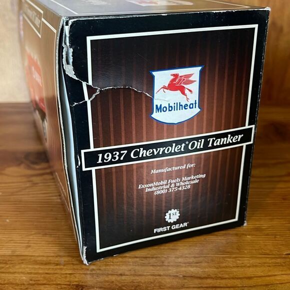 First Gear Diecast 1937 Chevrolet Oil Tanker Limited Edition 8.5” long - Picture 9 of 10